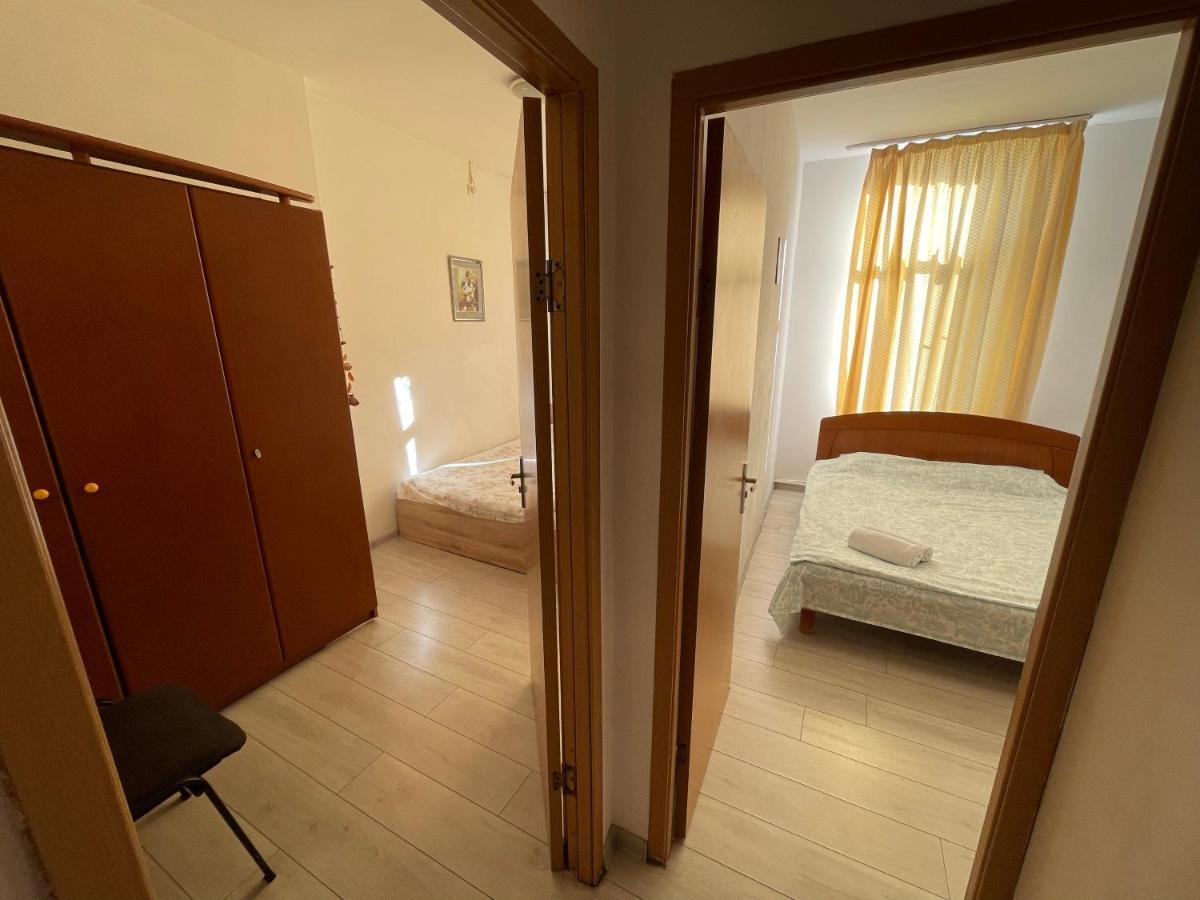 Apartament Piata Amzei 1 Bukarest Eksteriør billede