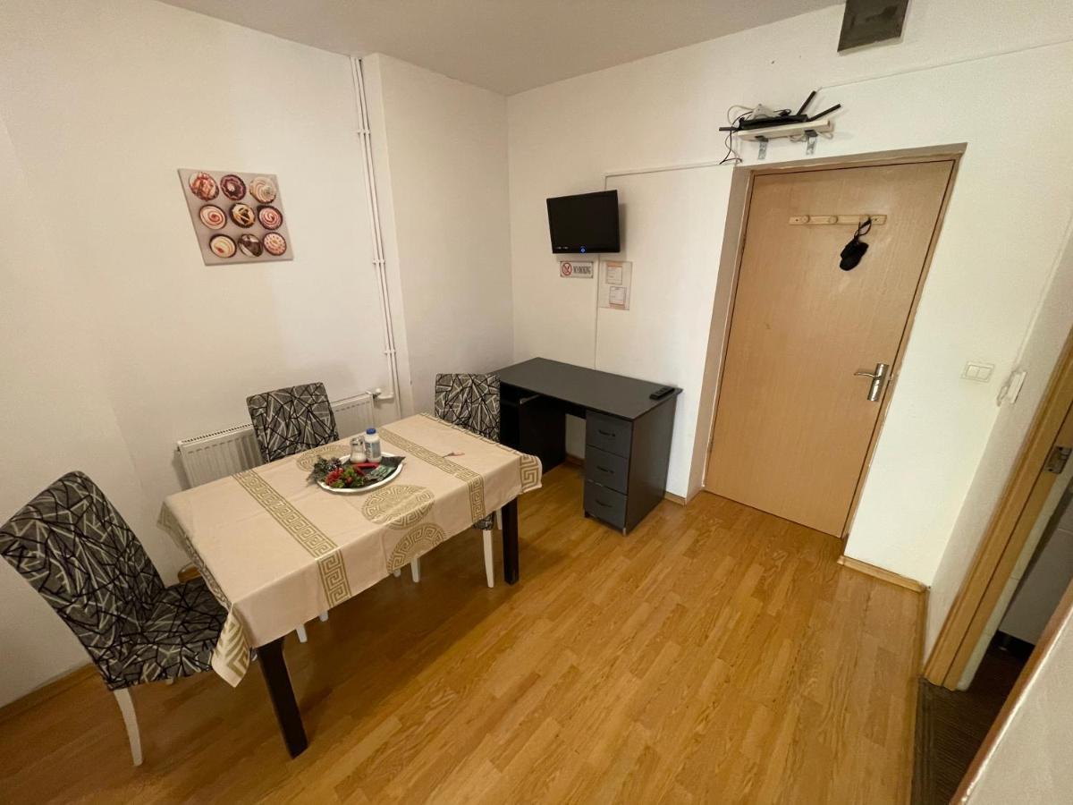 Apartament Piata Amzei 1 Bukarest Eksteriør billede